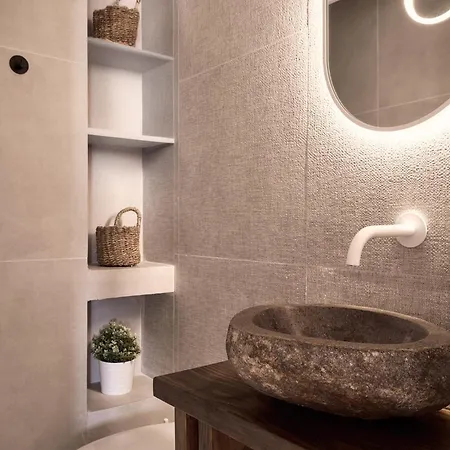 Kaitlyn's * Mykonos Town